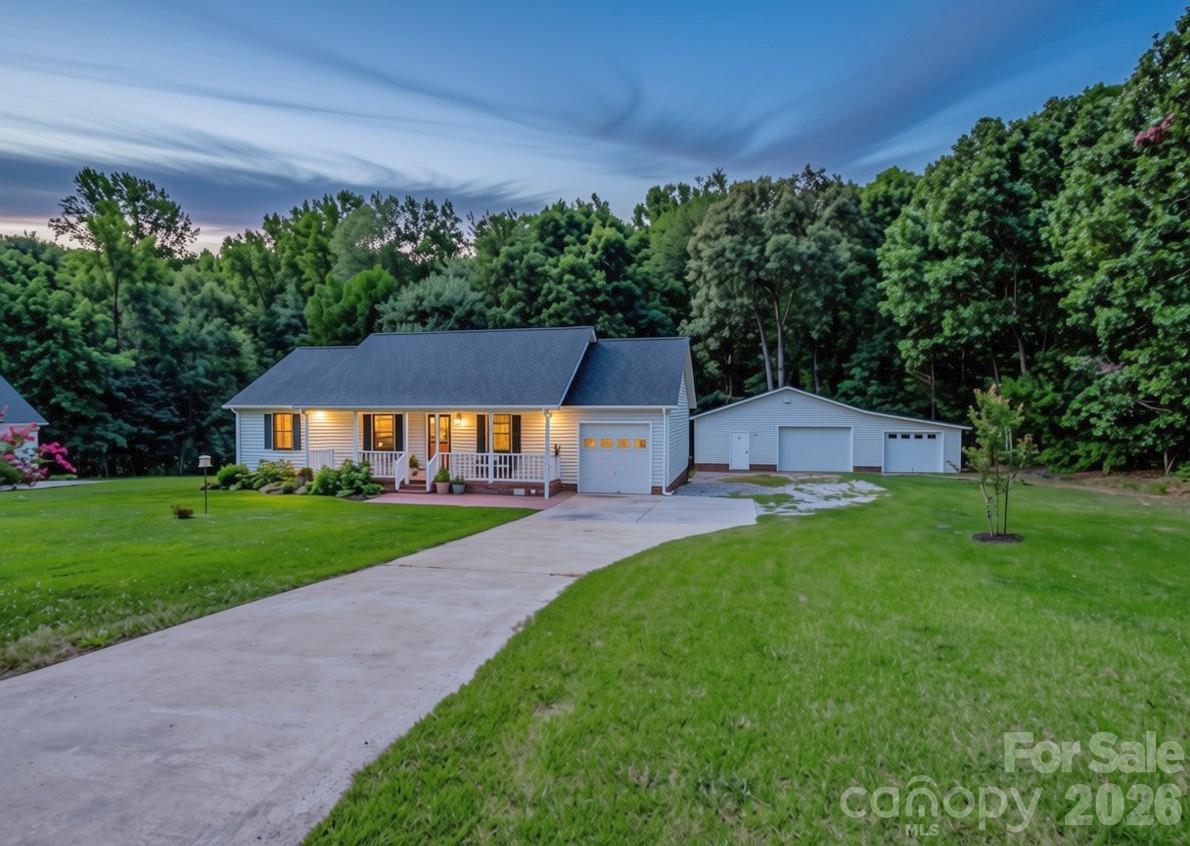231 Proctor Dr, Salisbury, NC 28147