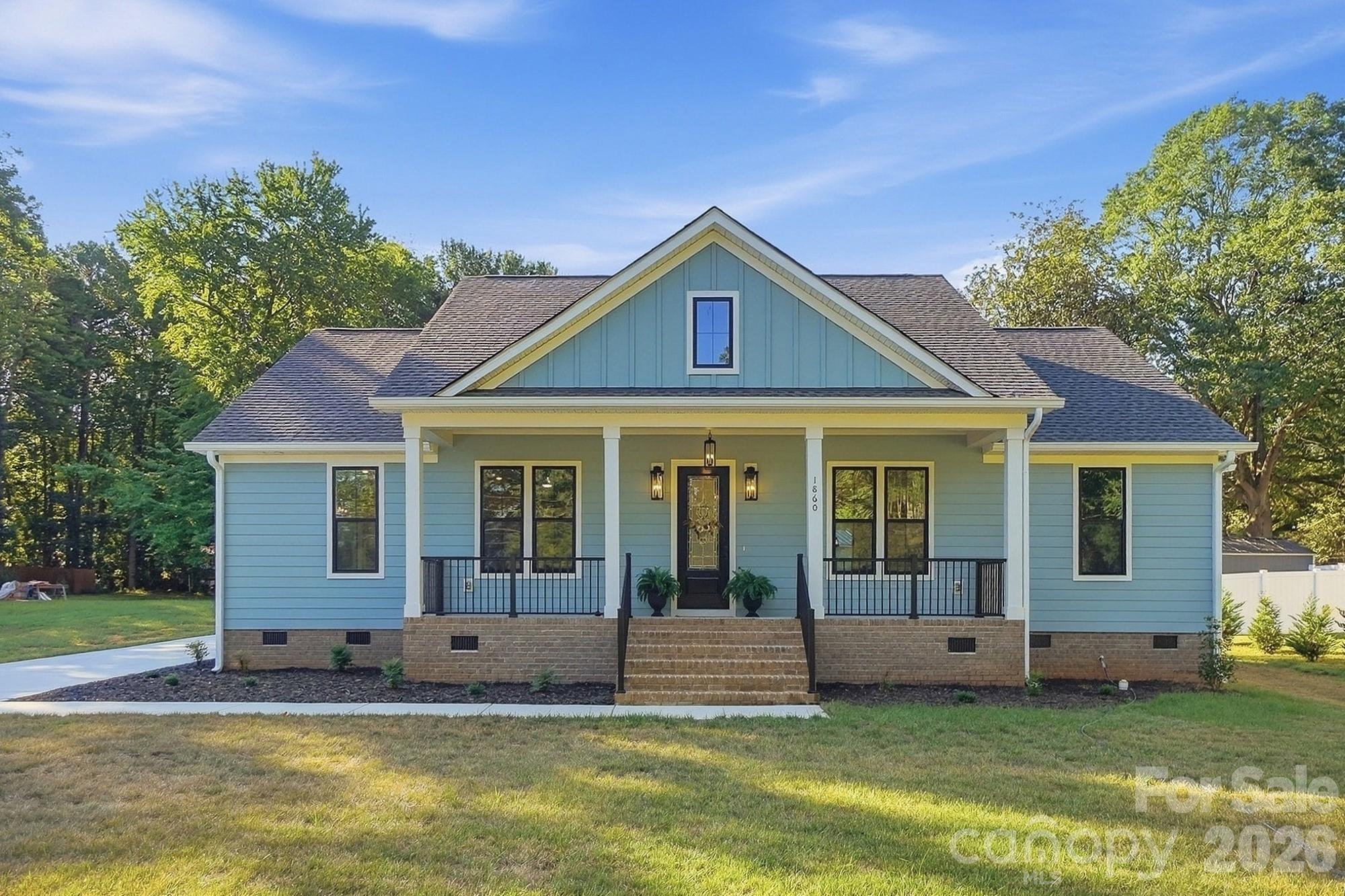 1860 Twin Lakes Rd, Rock Hill, SC 29732