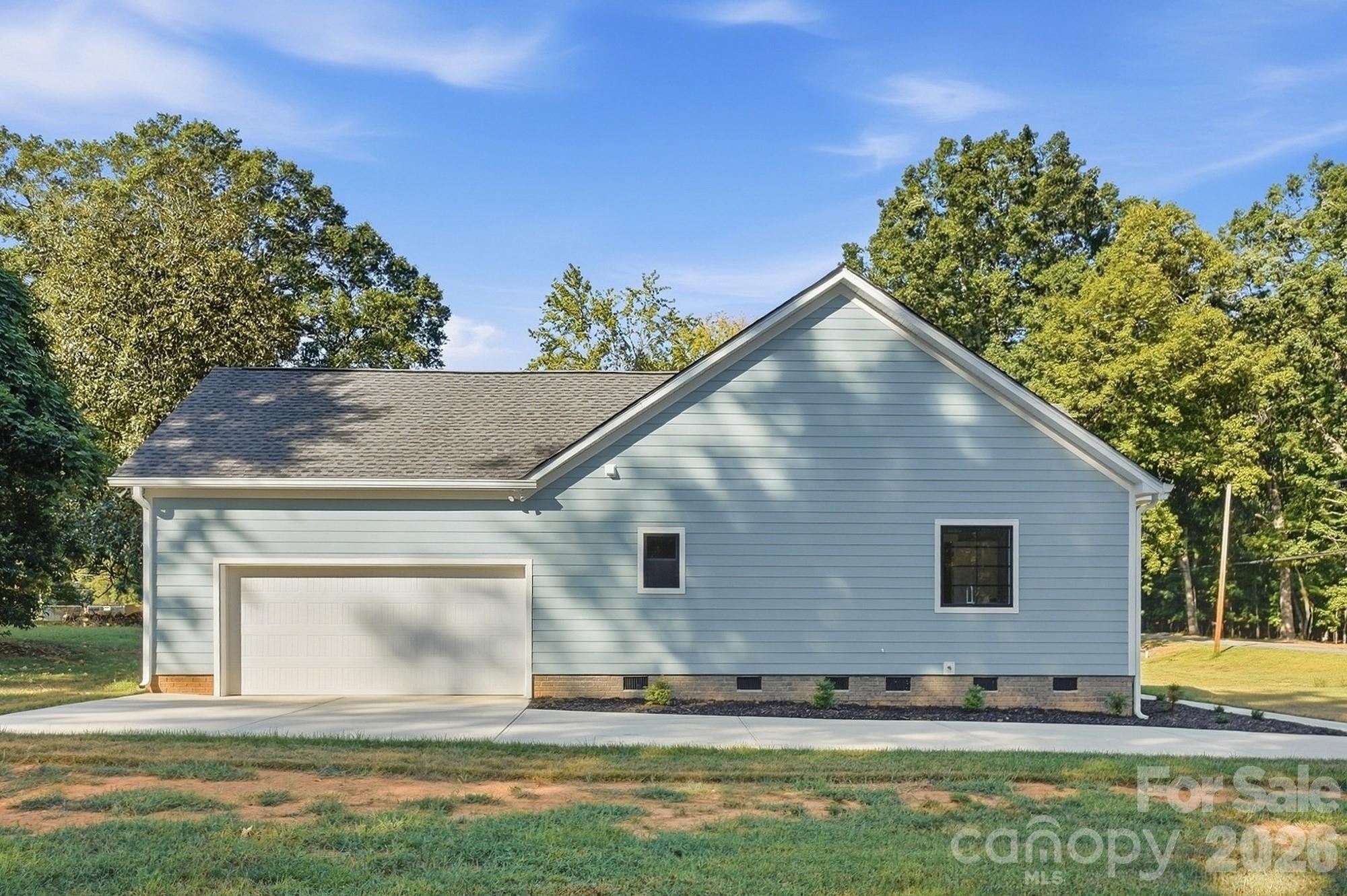 1860 Twin Lakes Rd, Rock Hill, SC 29732