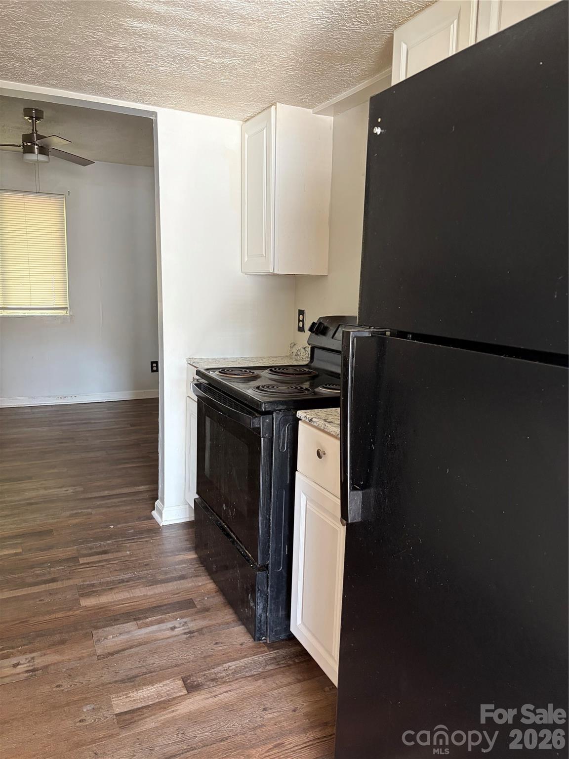 9456 Lexington Cir, Charlotte, NC 28213