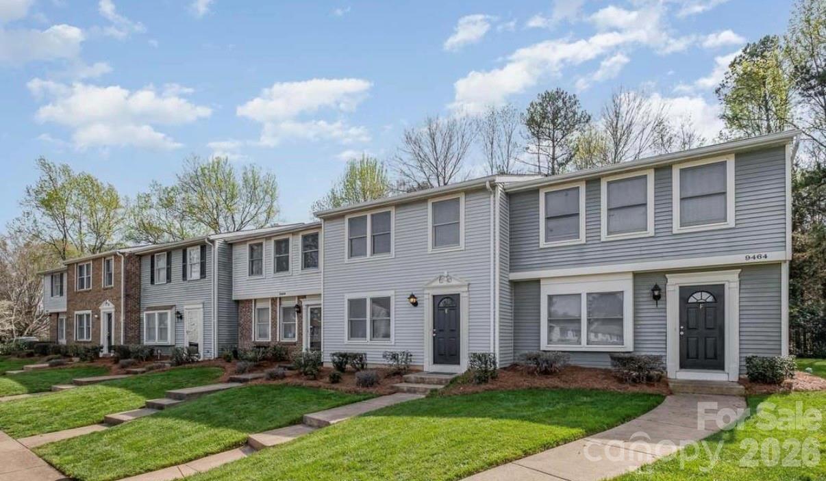9456 Lexington Cir, Charlotte, NC 28213