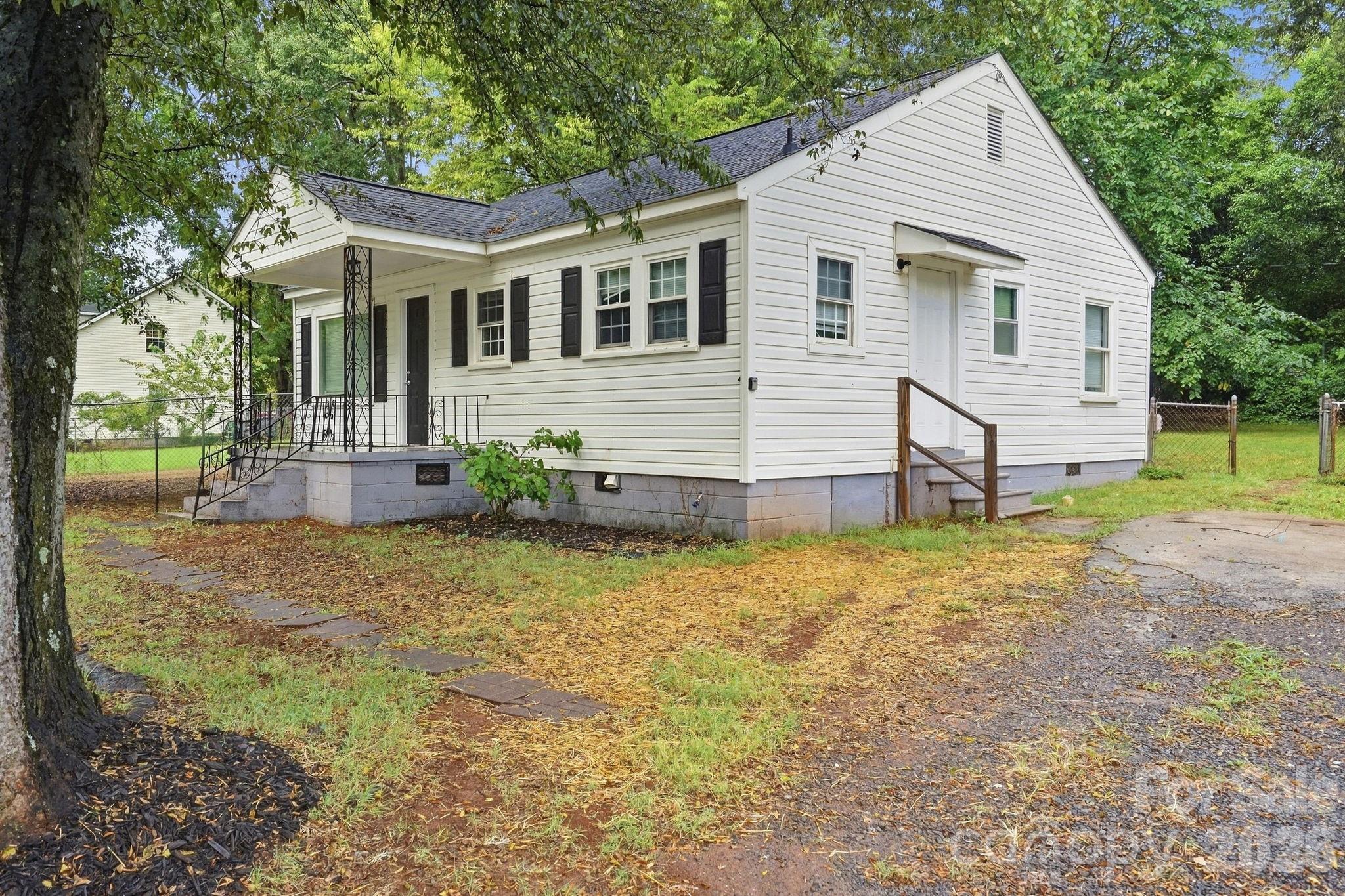 2955 Amay James Ave, Charlotte, NC 28208