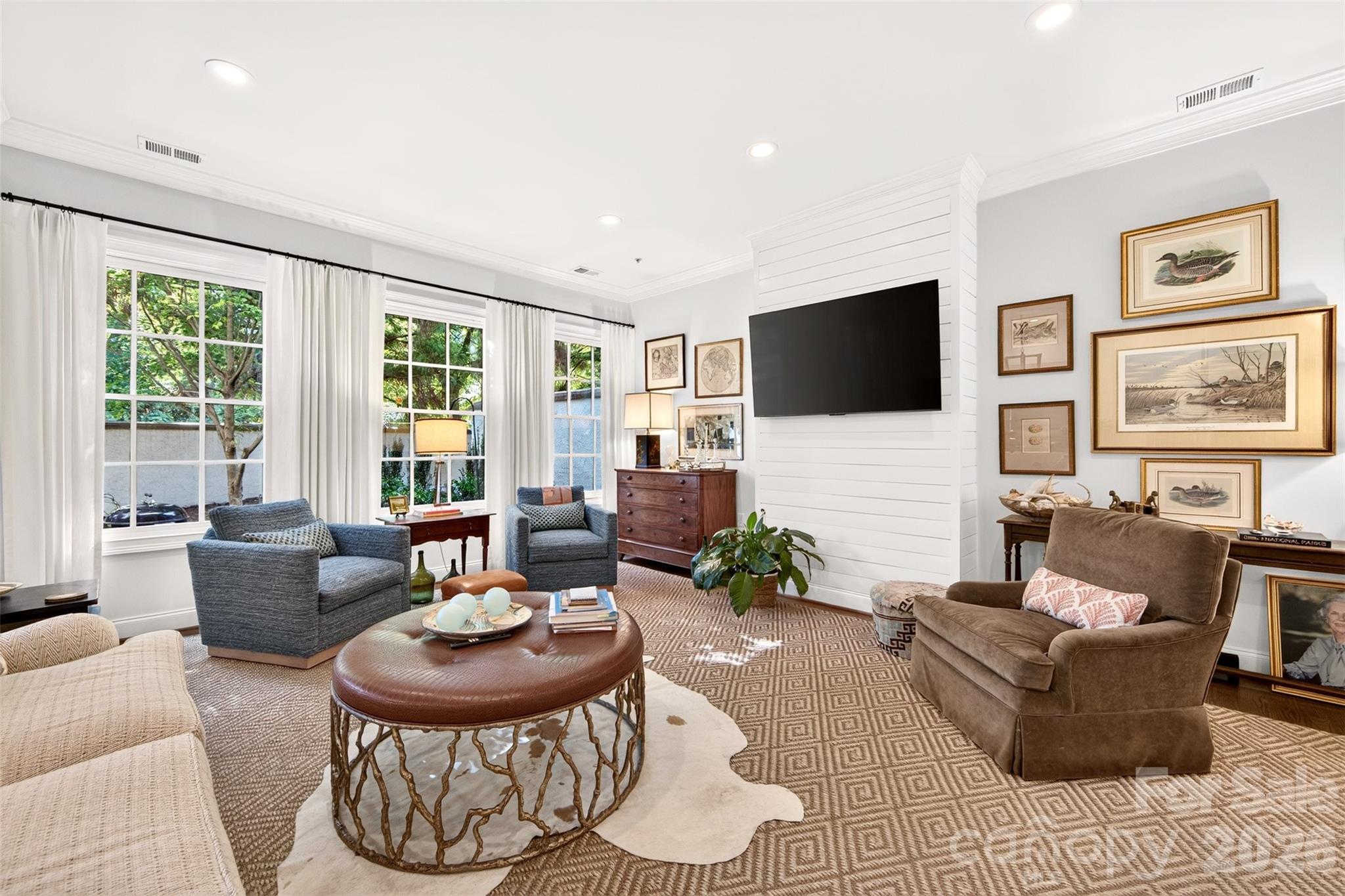 318 Wendover Heights Cir, Charlotte, NC 28211