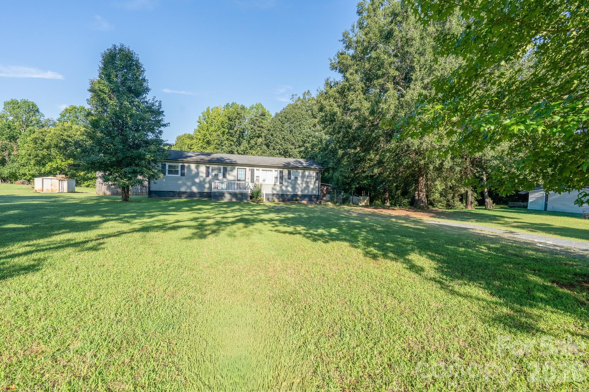 106 Courtney Ln, Salisbury, NC 28146