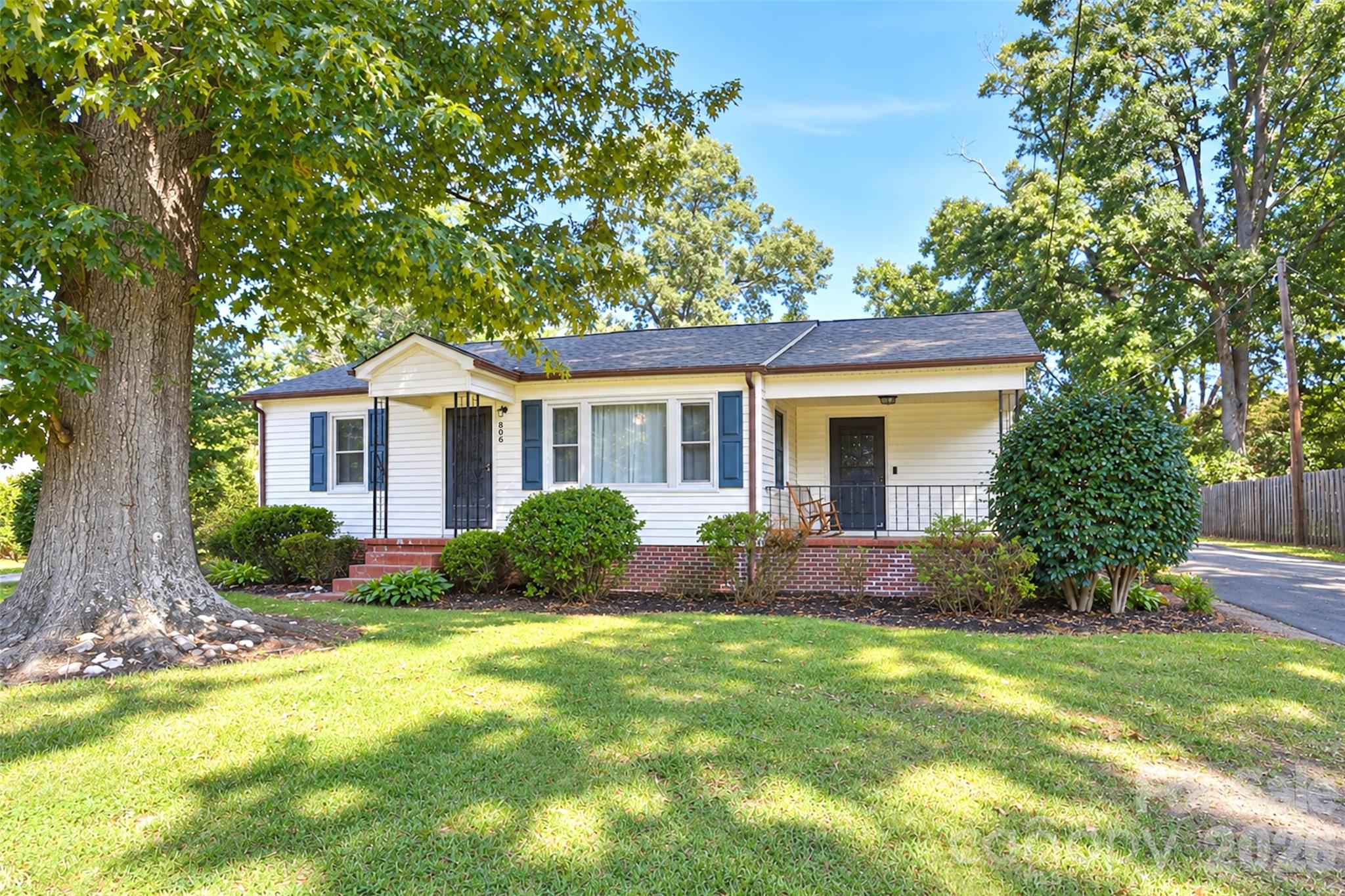 806 Applewood St, Kannapolis, NC 28081