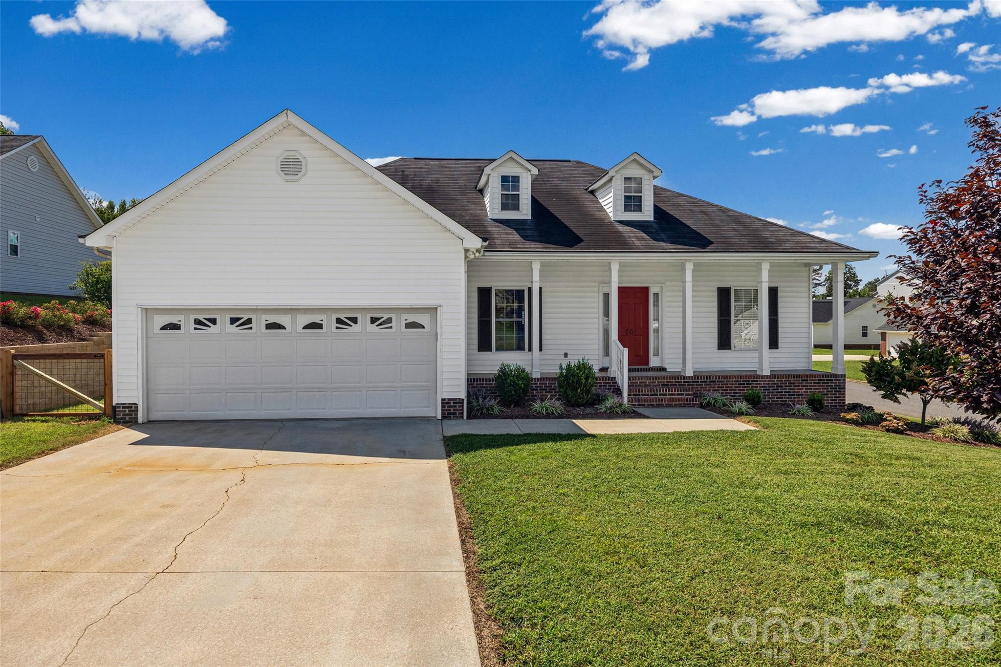 701 Peregrine Ct, Gastonia, NC 28056