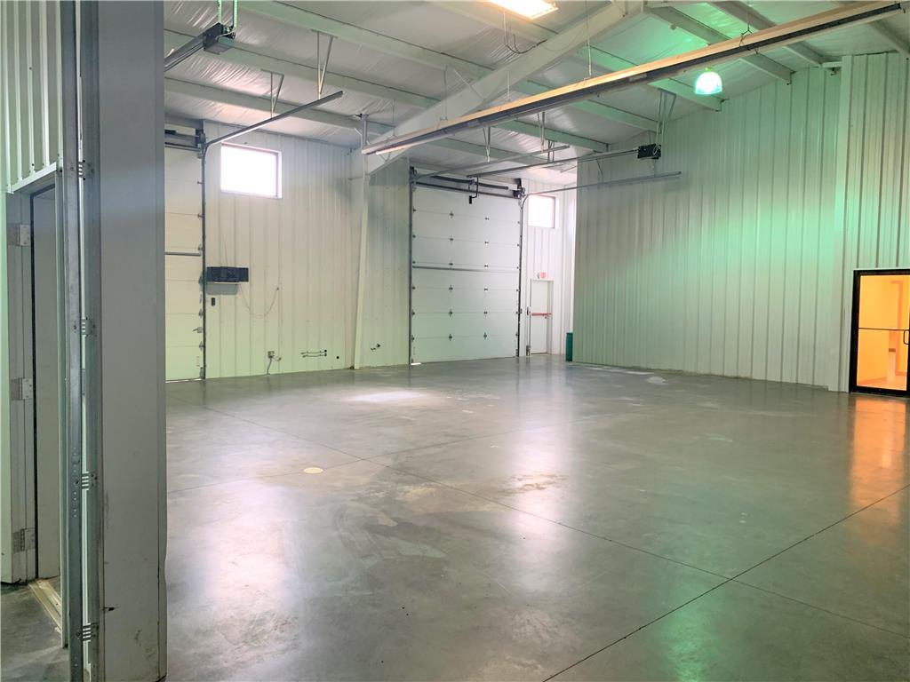 821 Woodsdale Rd, Elwood, KS 66024