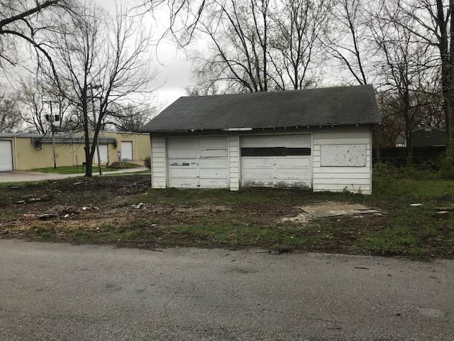 309 Chestnut St, Greenwood, MO 64034