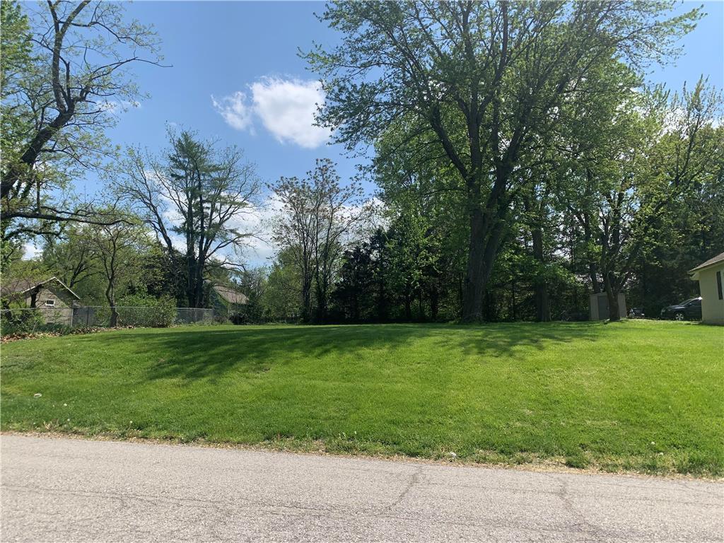 605 Walnut St, Greenwood, MO 64034