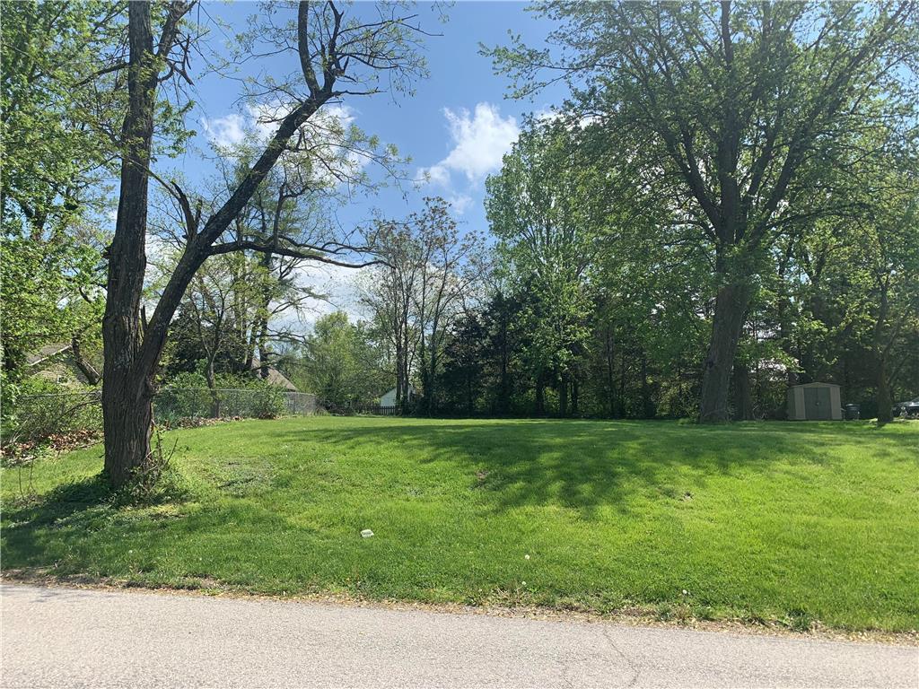 605 Walnut St, Greenwood, MO 64034