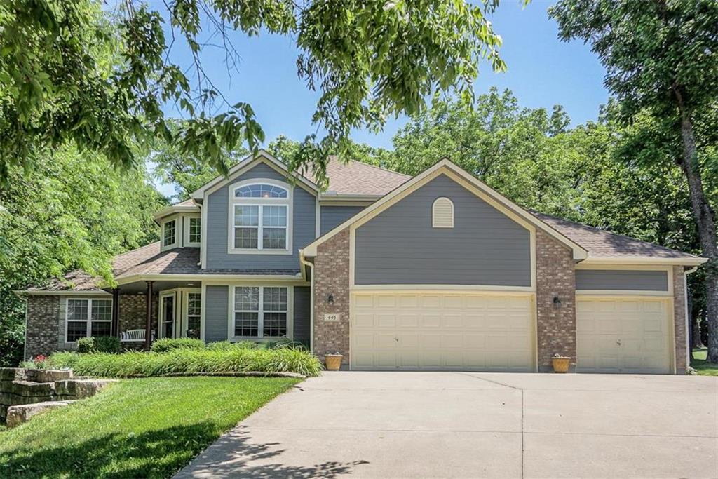 445 N Winnebago Dr, Lake Winnebago, MO 64034