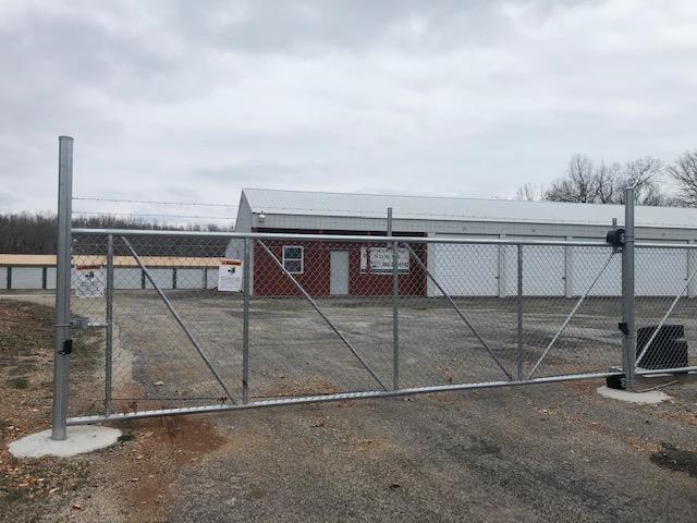 990 SE 7 Hw, Clinton, MO 64735