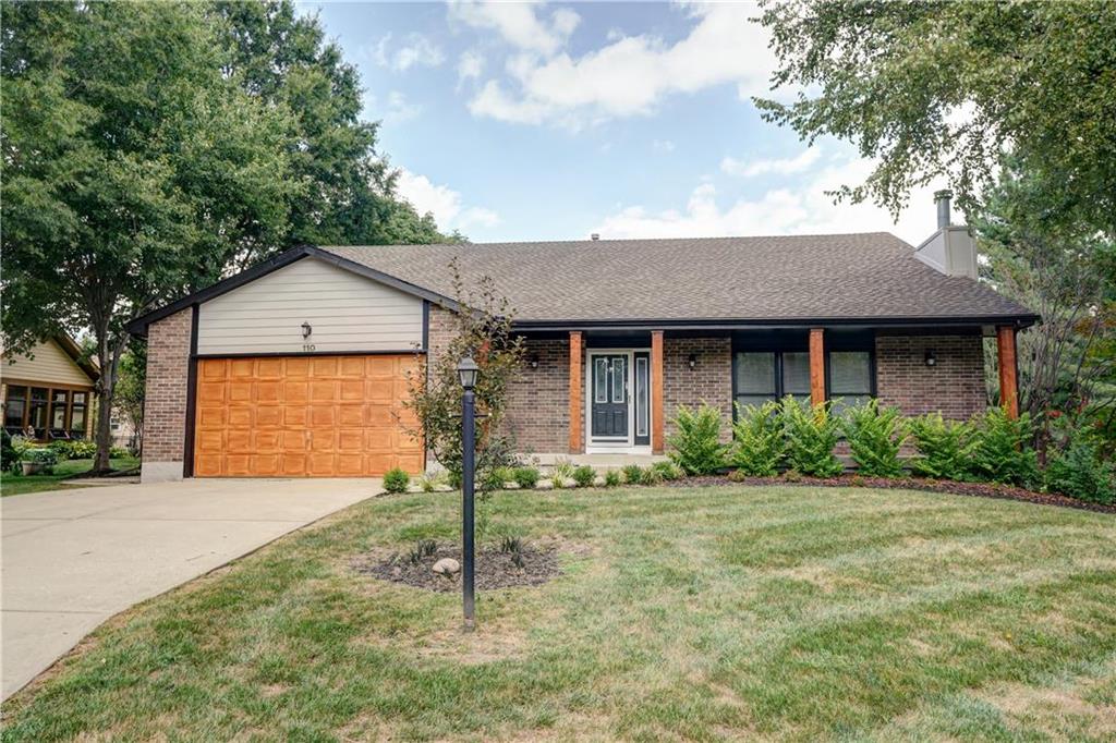 110 Cherokee Ln, Lake Winnebago, MO 64034