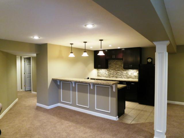 18200 Cypress Bend St, Basehor, KS 66012