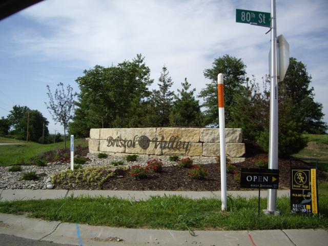 20407 W 80th St, Shawnee, KS 66214