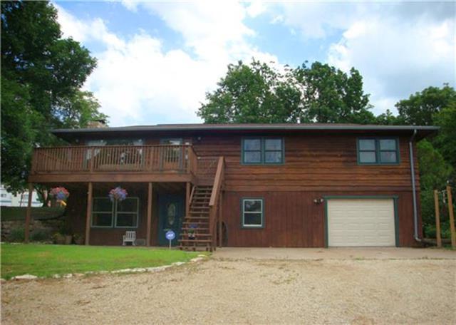 5008 Canyon Rd, Manhattan, KS 66503