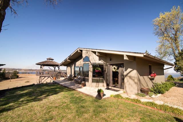 7600 Lookout Dr, Manhattan, KS 66502