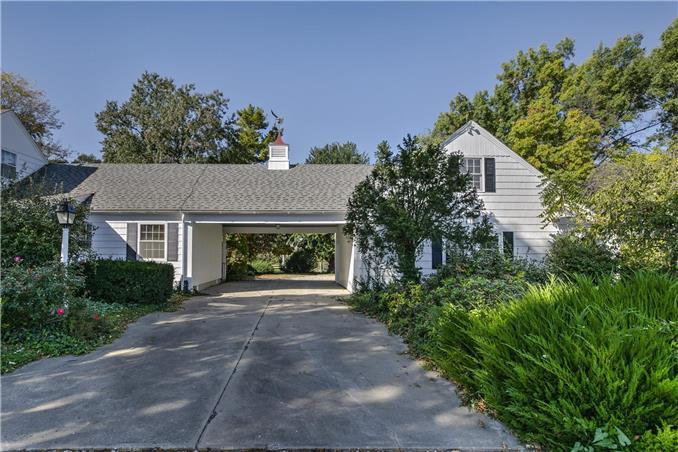24233 County Road 234 Rd, Carrollton, MO 64633