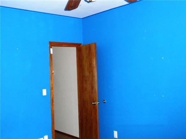 410 Oak St, Perry, KS 66073