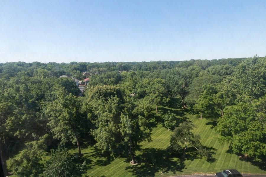 5049 Wornall Rd #8AB, Kansas City, MO 64112