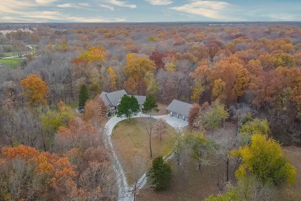 22 NW 370 Prv Rd, Clinton, MO 64735