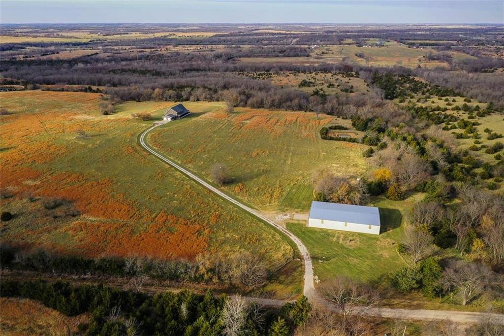 40792 W 287 St, Paola, KS 66071