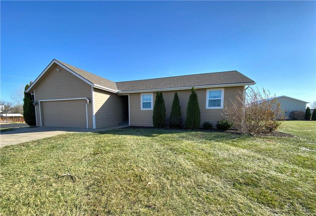 5430 SE Stubbs Rd, Tecumseh, KS 66542