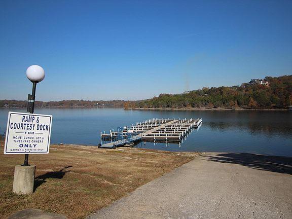 220 Eagle Crest Dr, Hollister, MO 65672
