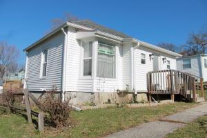 321 Mcfarland St, Barnard, MO 64423