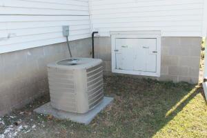 321 Mcfarland St, Barnard, MO 64423