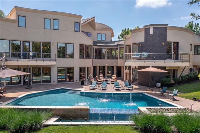 2700 W 112 St, Leawood, KS 66211