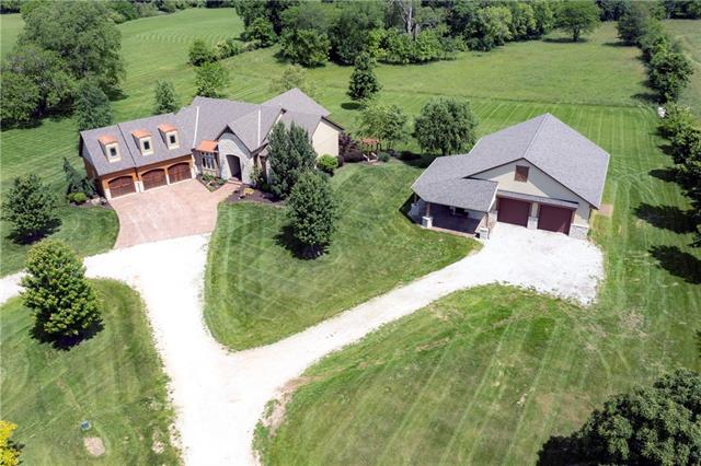 32006 E 179th St, Pleasant Hill, MO 64080