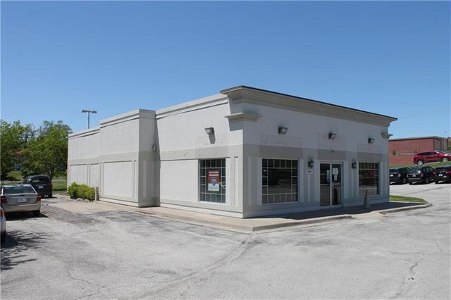 3224 N Belt Hw, St Joseph, MO 64506