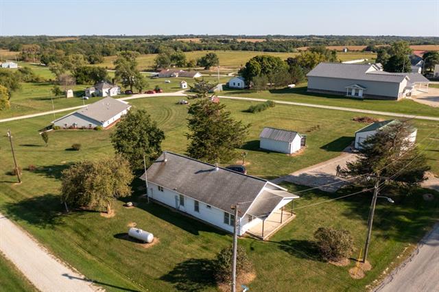 2406 Main St, Grant City, MO 64456