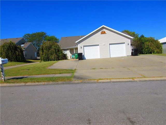 2125-2129 Highridge Dr, Pleasant Hill, MO 64080