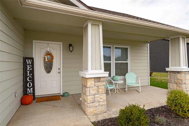 7013 Wheatfield Ln, Topeka, KS 66619