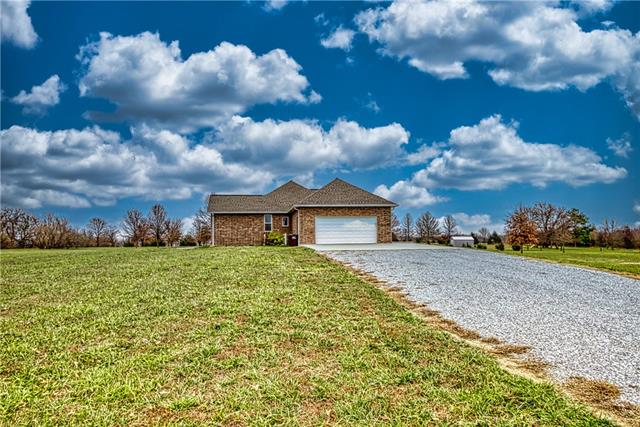 454 SW 35th Rd, Clinton, MO 64735