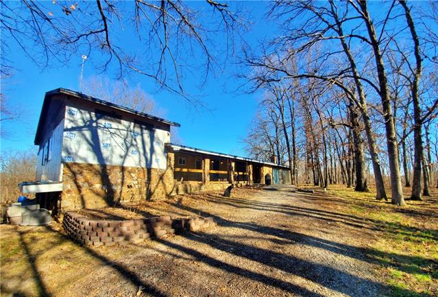 29726 W Hw, Smithton, MO 65350