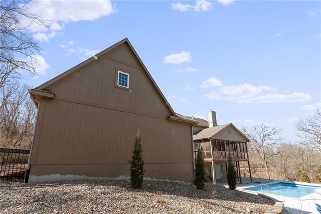 6353 Warwick St, Shawnee, KS 66218
