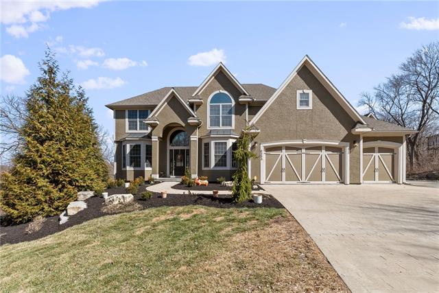 6353 Warwick St, Shawnee, KS 66218