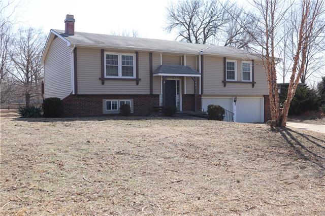 1021 Lakeshore Dr, Rushville, MO 64484