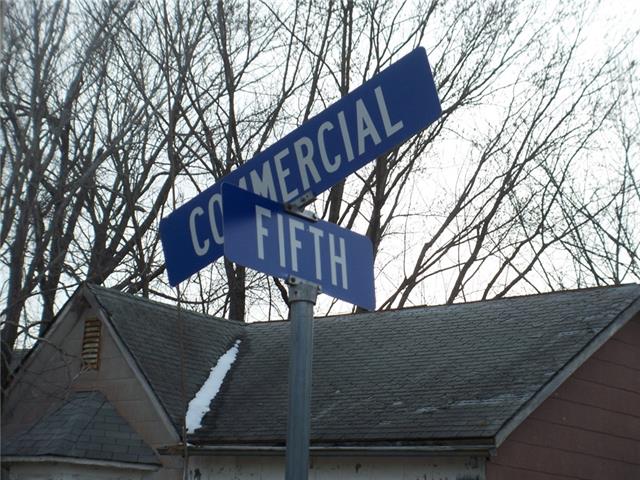 420 N Commercial St, Kincaid, KS 66039