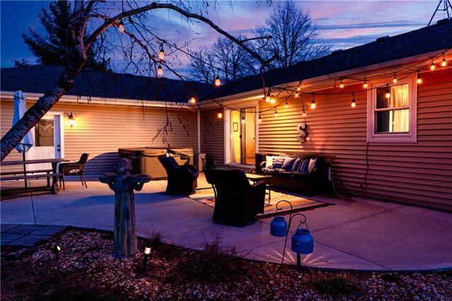 13711 State Route E Hw, Savannah, MO 64485