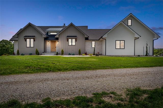 12121 Riverview Ave, Bonner Springs, KS 66012