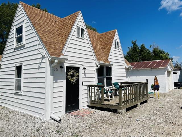 306 Market St, Rushville, MO 64484