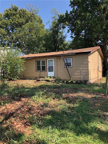 1110 Lakeshore Dr, Rushville, MO 64484