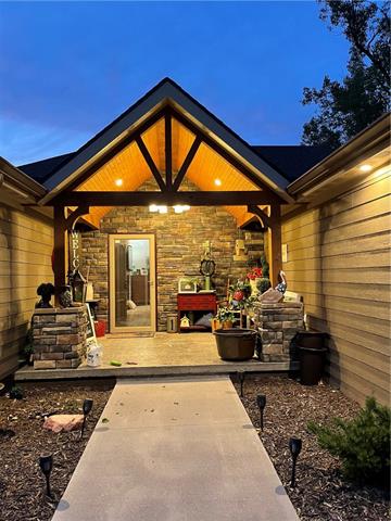 7787 SE St Rt 371 Hw, St Joseph, MO 64504