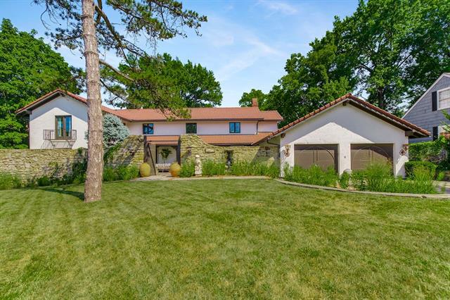 5301 Mission Woods Ter, Mission Woods, KS 66205