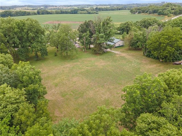 49962 E 136th St, Norborne, MO 64668