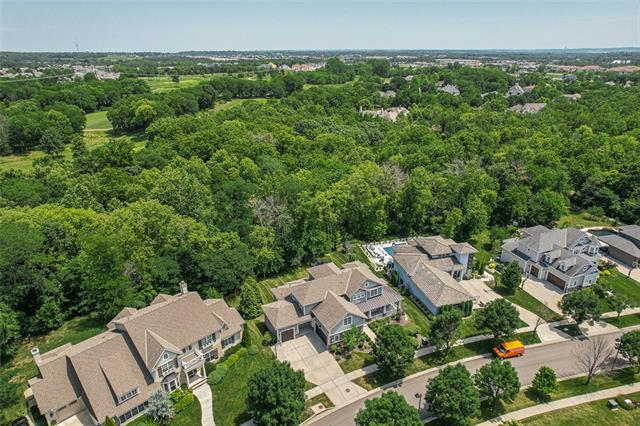 8719 Sycamore Ave, Kansas City, MO 64157
